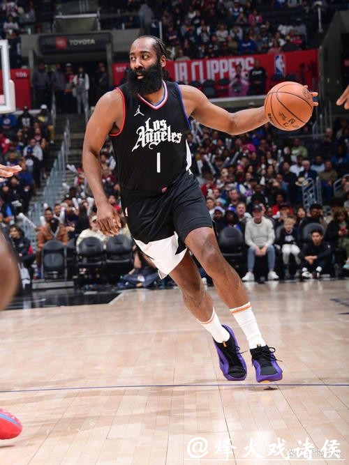 哈登23+8快船虐76人5连胜 步行者送奇才11连败